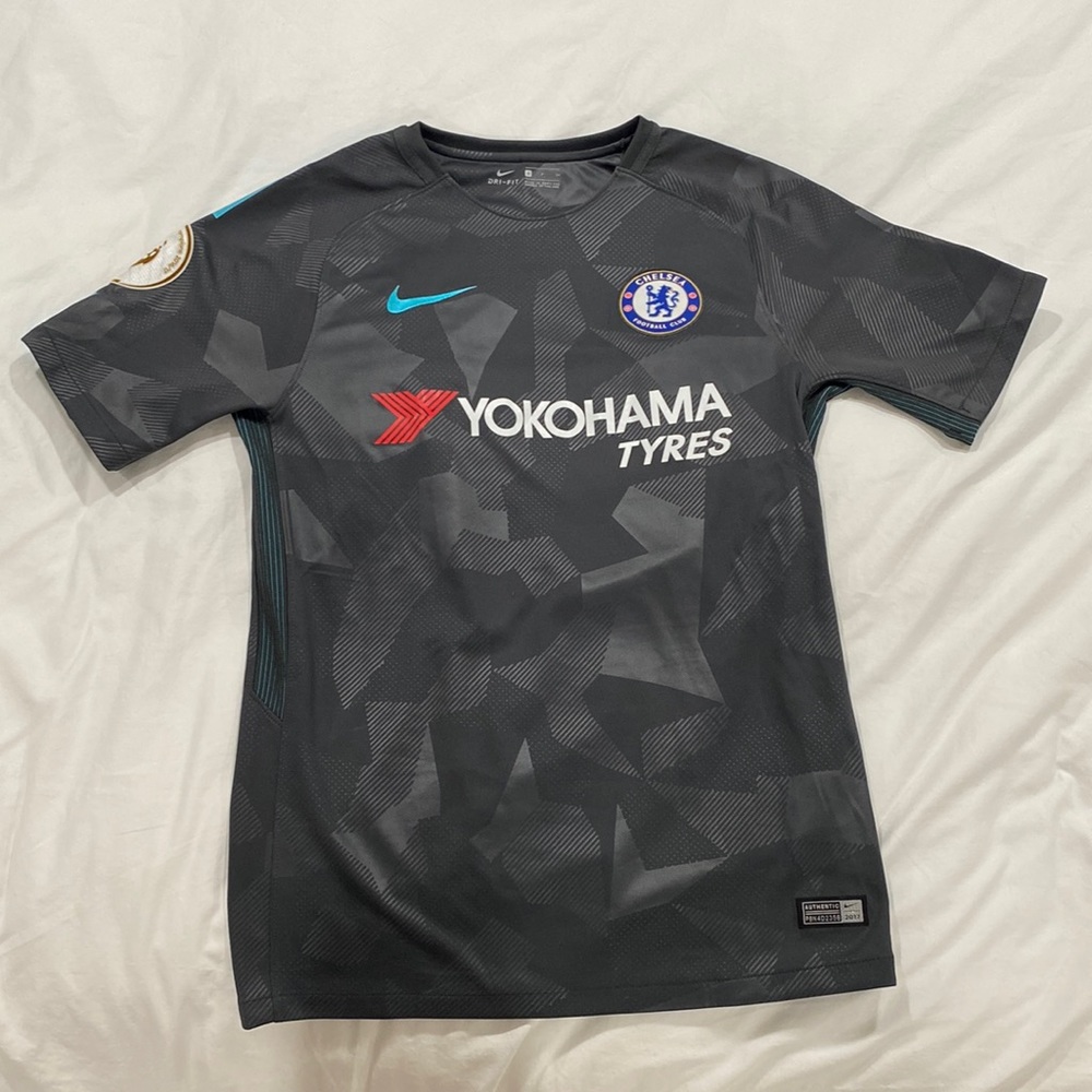 NWOT Authentic Chelsea (Cesar Azpilicueta) Jersey Size Small
